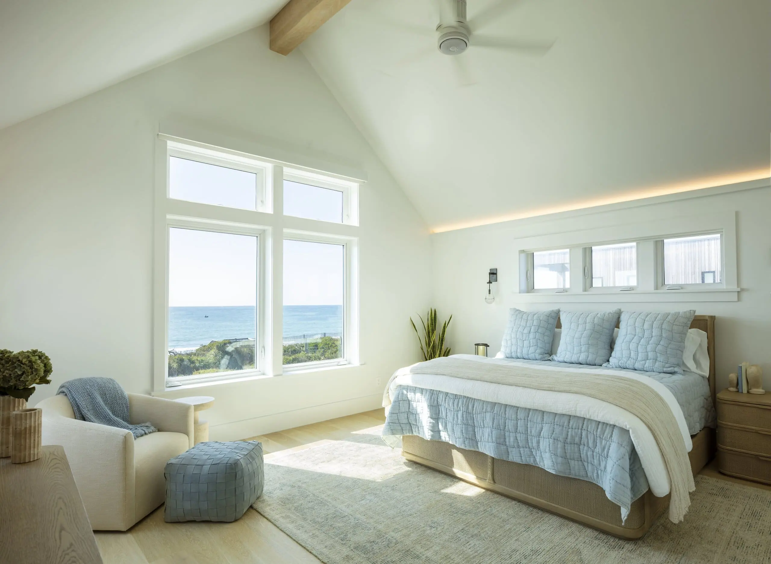 beachhouse-master-bedroom
