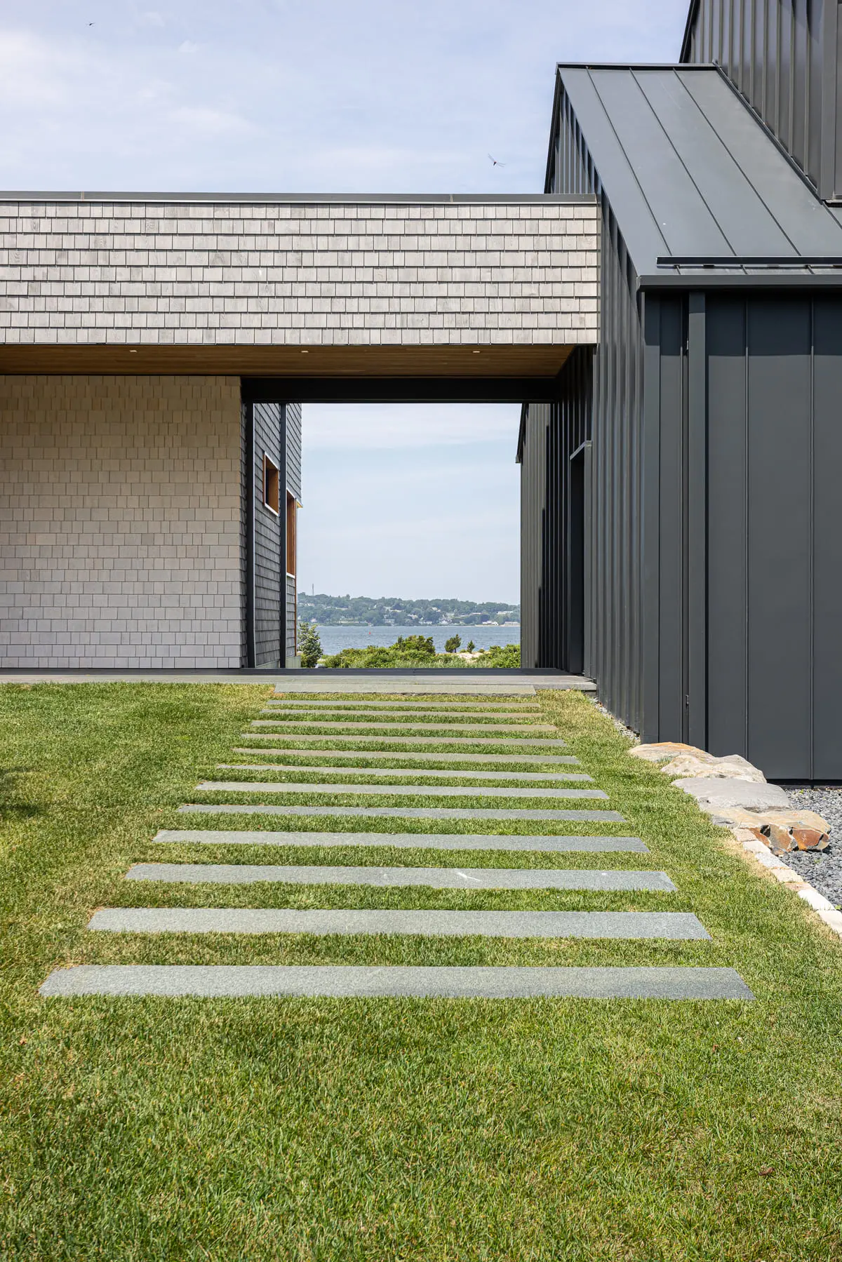 seapowet-entry-walkway