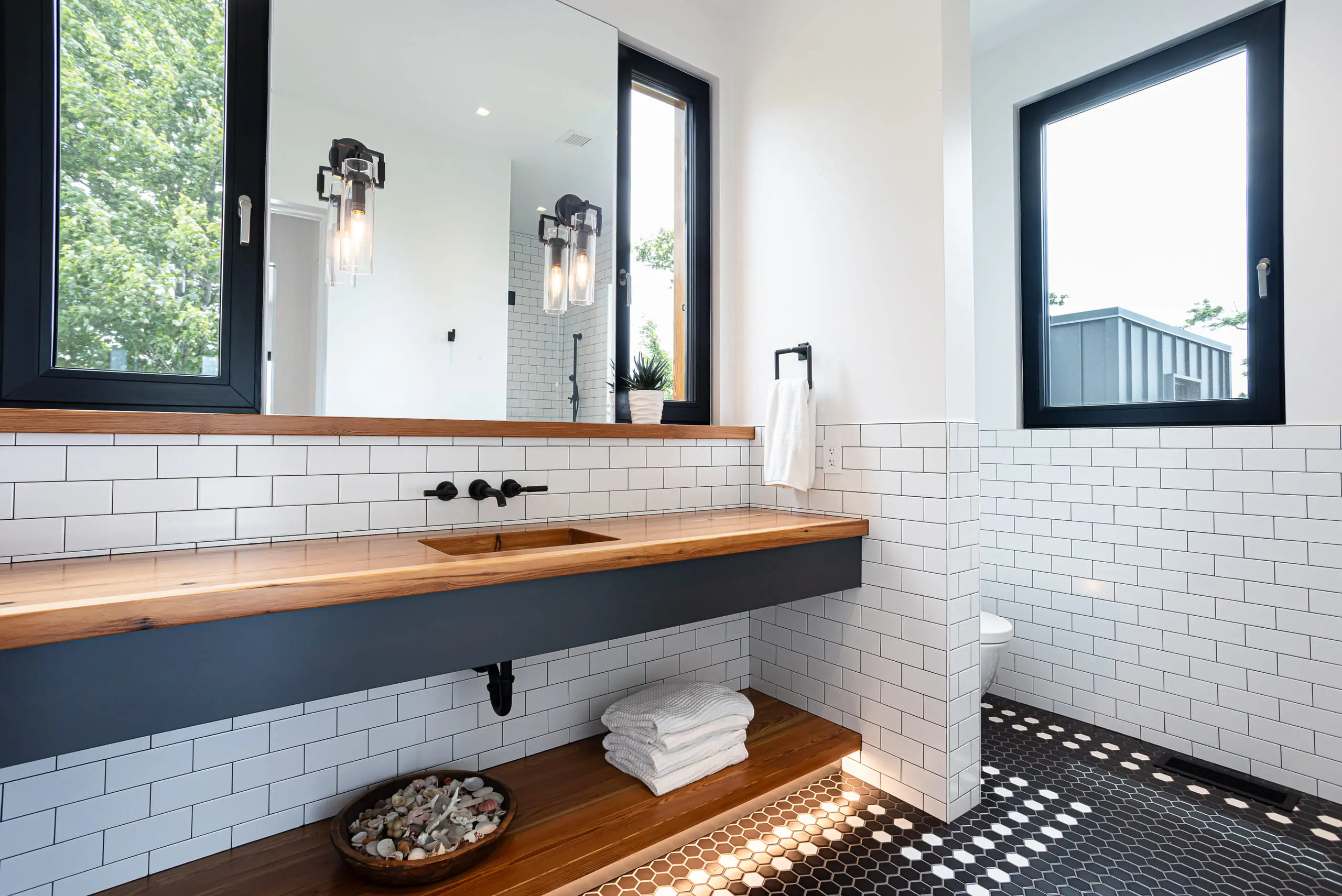 seapowet-bathroom-overall