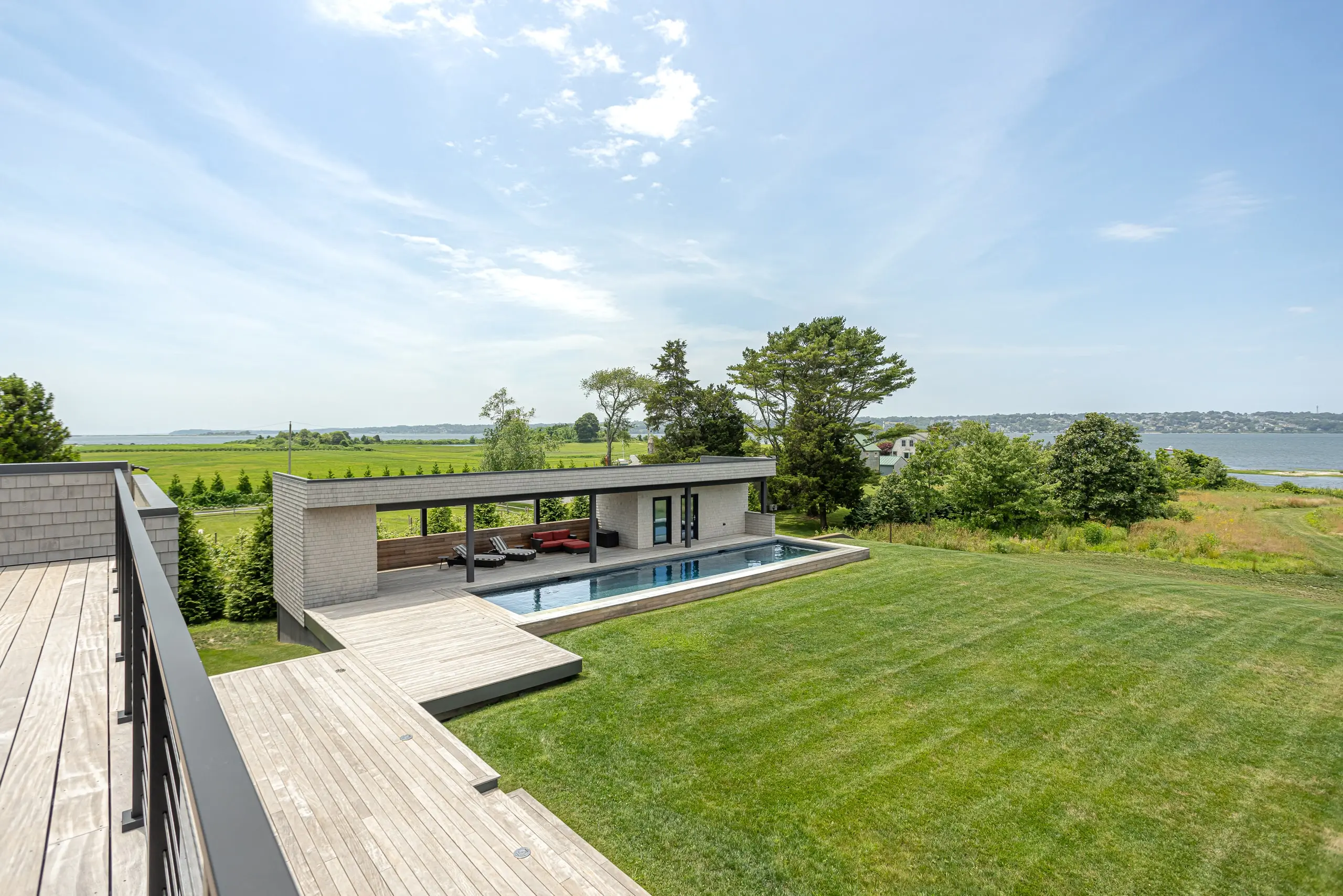 seapowet-pool-upper-deck