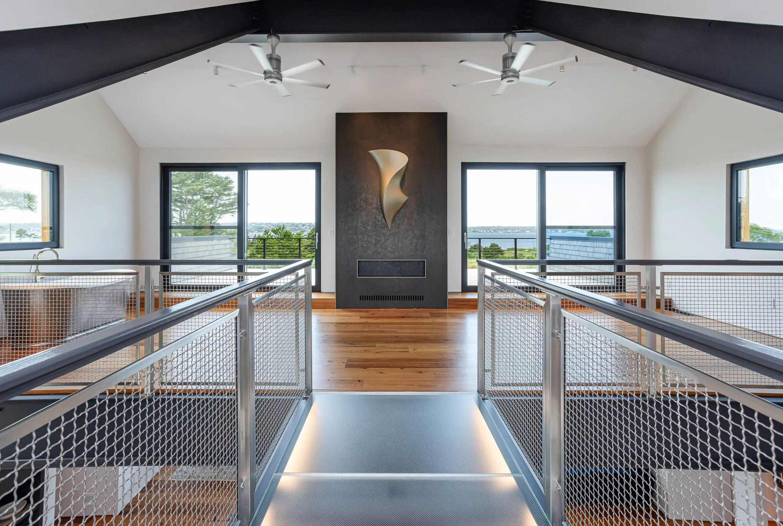 seapowet-upstairs-from-bridge