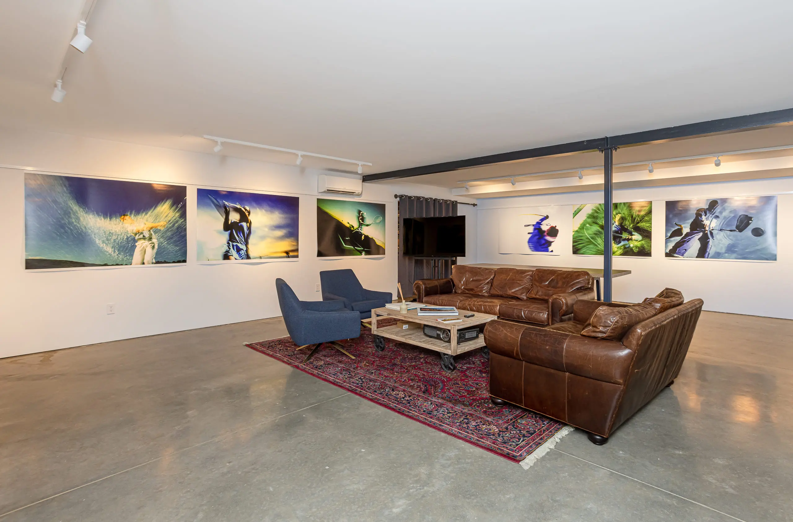 seapowet-downstairs-gallery